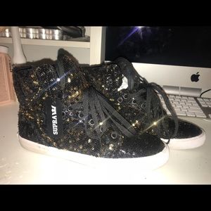 Supra (8) glitter high tops black n gold